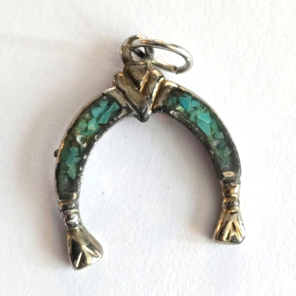 Vintage pendant Nala style crushed turquoise charm silver tone southwestern